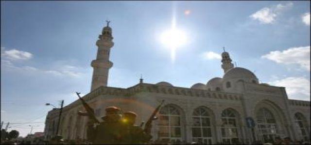 Fatah takes battle with Hamas to mosques