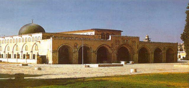 IOA annexes Palestinian houses to Buraq Wall for Jewish rituals