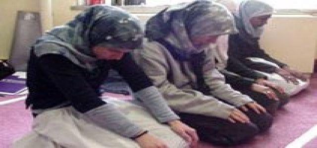 ~Youth Views~ To wear or not to wear the hijab