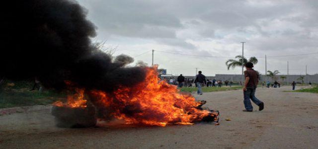 Two wounded, many others suffer suffocation in peaceful anti wall march