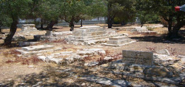 Israeli firm desecrates Beersheba cemetery to build shopping mall
