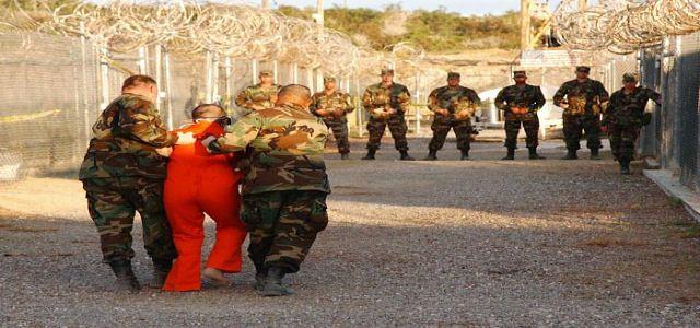 Secretary Gates signs order barring release of torture photos