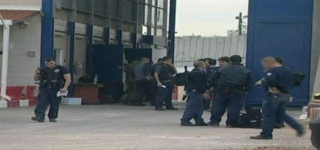 Two prisoners wounded during attack in Ofer jail