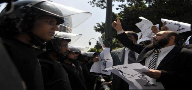 Security forces raid businesses owned by potential MB candidates in Kafr el Sheikh