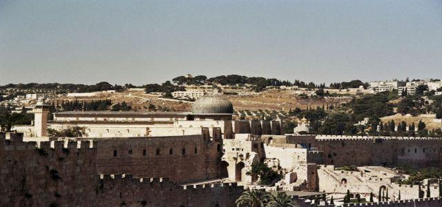 Jerusalemite center: IOA executing biggest colonialist scheme in occupied Jerusalem.