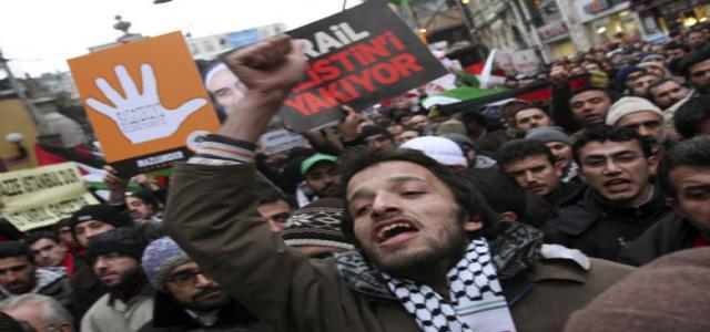 Thousands of Turks demonstrate against Israeli attempt to storm the Aqsa